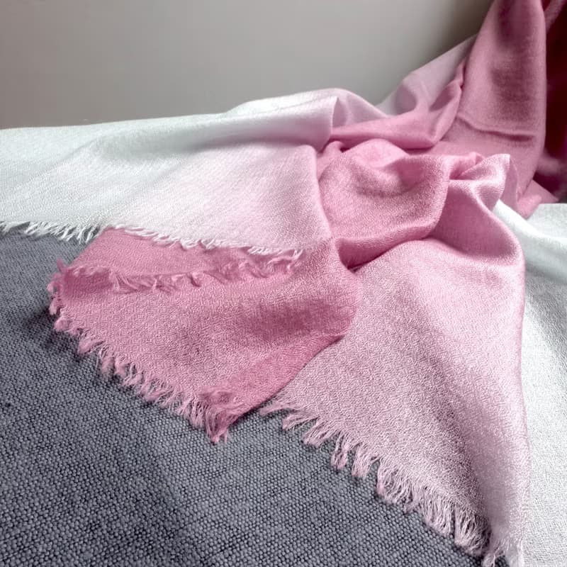 【紫靜沉心】100% Cashmere・鑽石織・手染漸層・精品級羊絨披肩