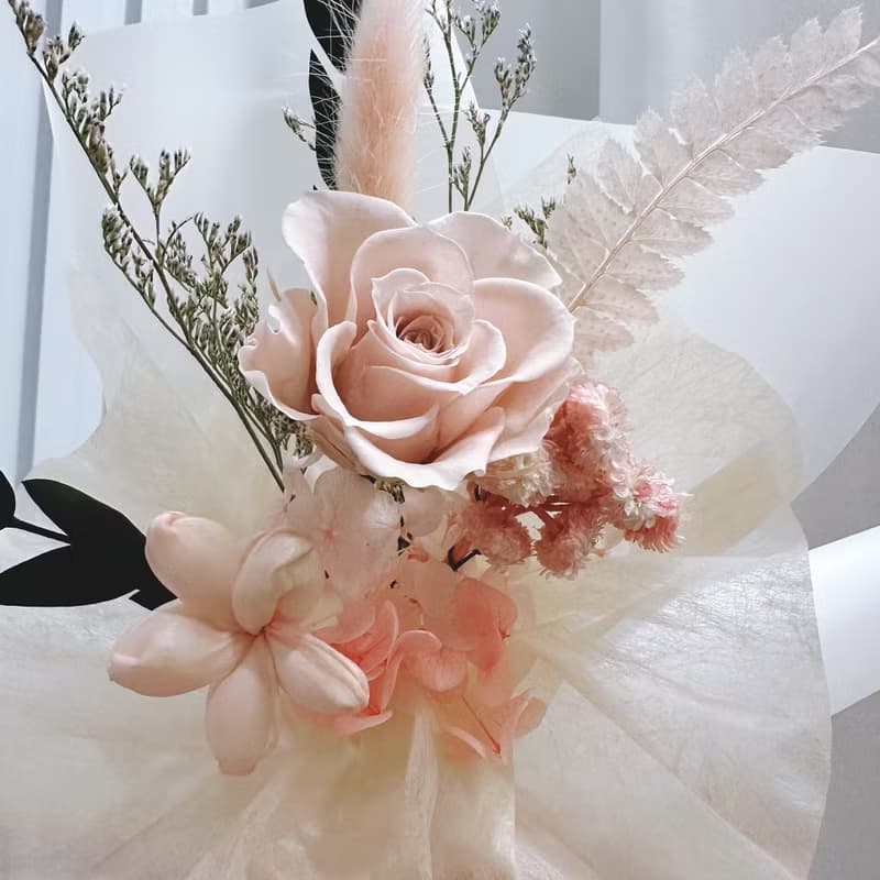 永生韓式花束-淡粉。情人節花束。生日花束。求婚花束(贈提袋)