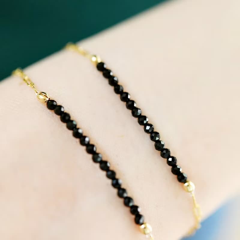 ブラックスピネルの波チェーンブレスレット 目標達成 才能開花　重ね付けにも