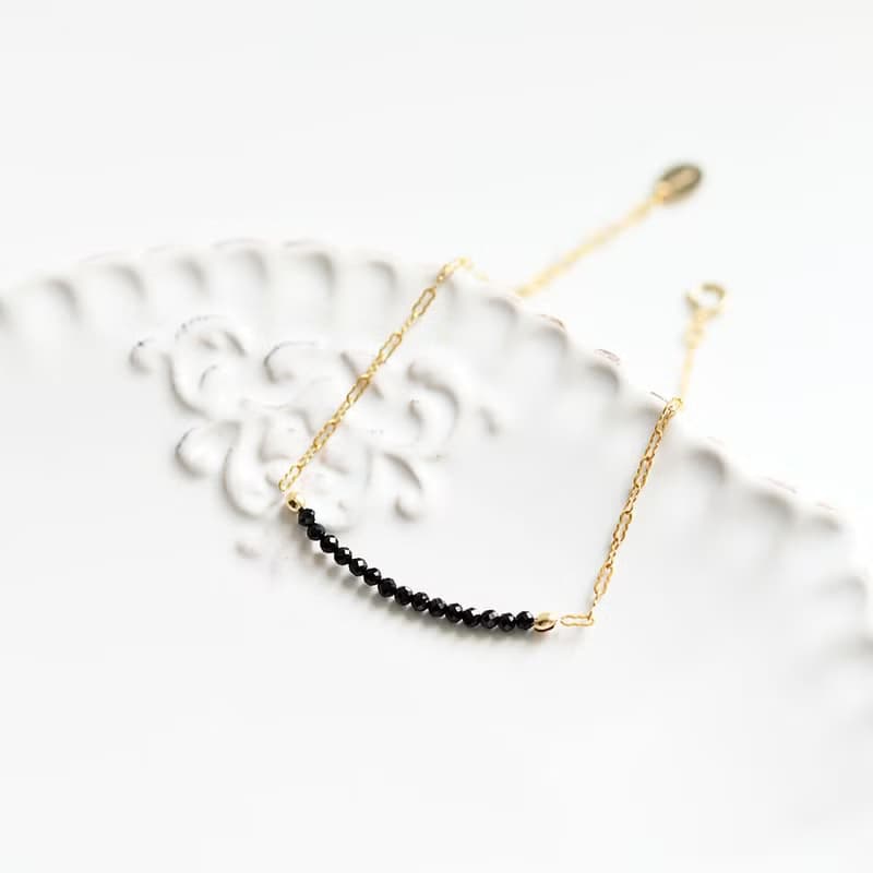 ブラックスピネルの波チェーンブレスレット 目標達成 才能開花　重ね付けにも