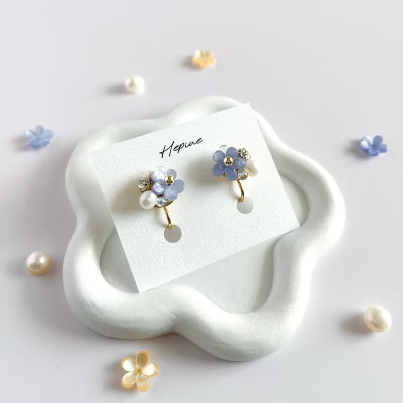 Tiny Charm (Blue) : earring耳夾 / pierce耳釘