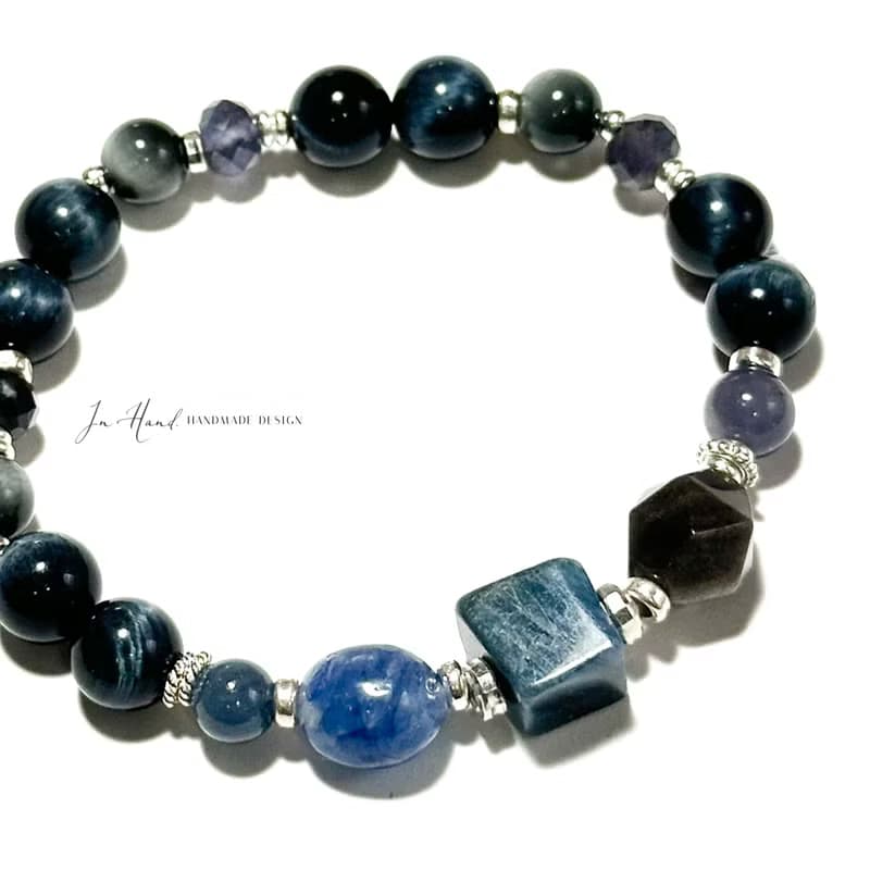 湛藍的曠野-藍虎眼.原礦藍晶石-純銀設計款手鍊
