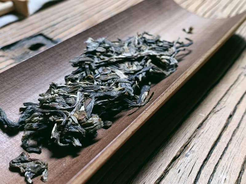 2018年 頭春雲南勐海 老樹茶生普洱 茶餅 357g 香濃味重
