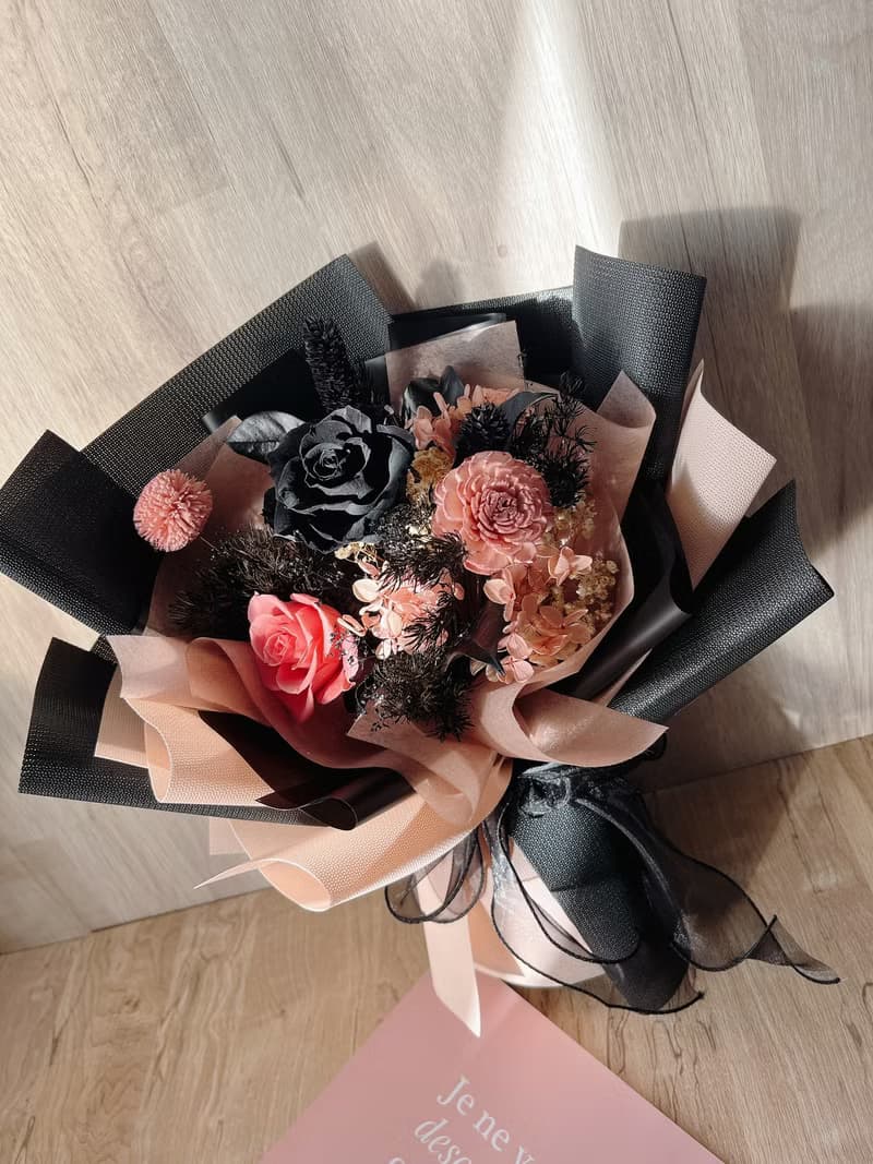 【新款花束】永生乾燥花束/七夕/謝師禮/畢業花束/情人節花束