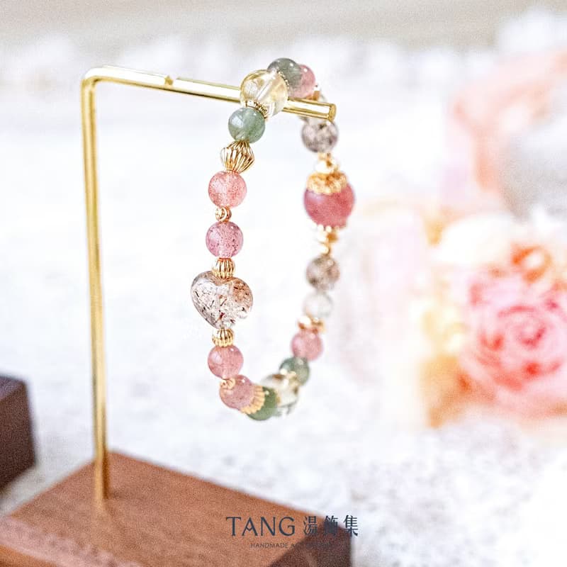 櫻見心願 手鍊。黑金超 綠髮晶 草莓晶。高能量水晶 招財 招桃花