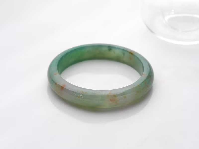 桂花雨 |冰種起膠/沁綠撒金/平安鐲/手圍17-17.5|天然A貨翡翠玉鐲