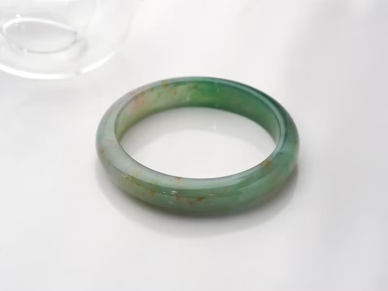 桂花雨 |冰種起膠/沁綠撒金/平安鐲/手圍17-17.5|天然A貨翡翠玉鐲