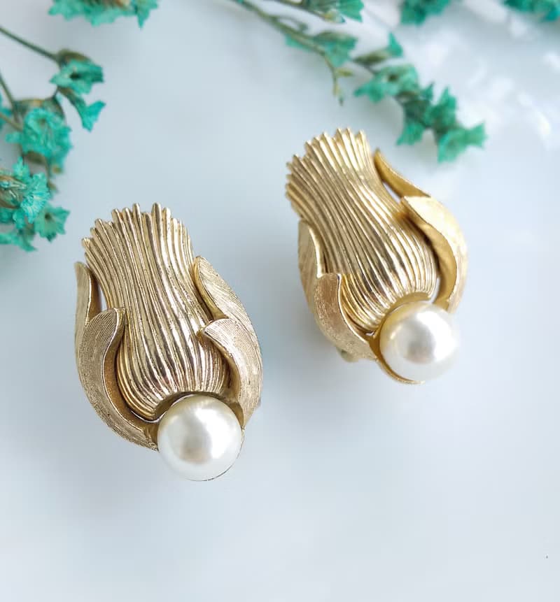 Vintage Jewelry 西洋古董飾品 TRIFARI 花卉 氣質 夾式耳環