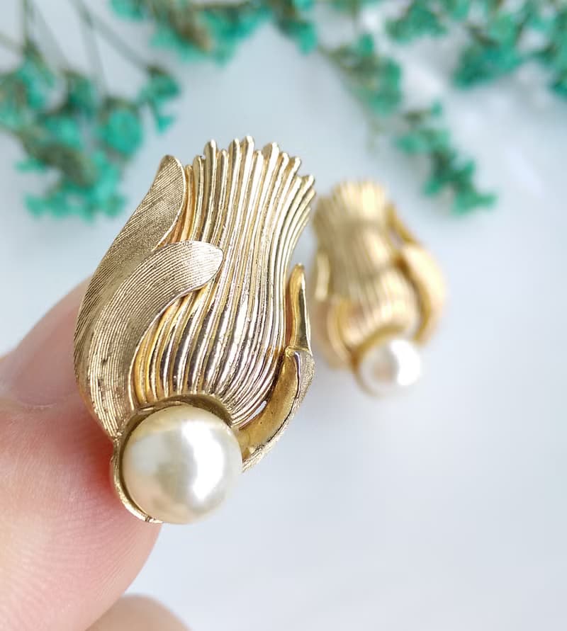 Vintage Jewelry 西洋古董飾品 TRIFARI 花卉 氣質 夾式耳環