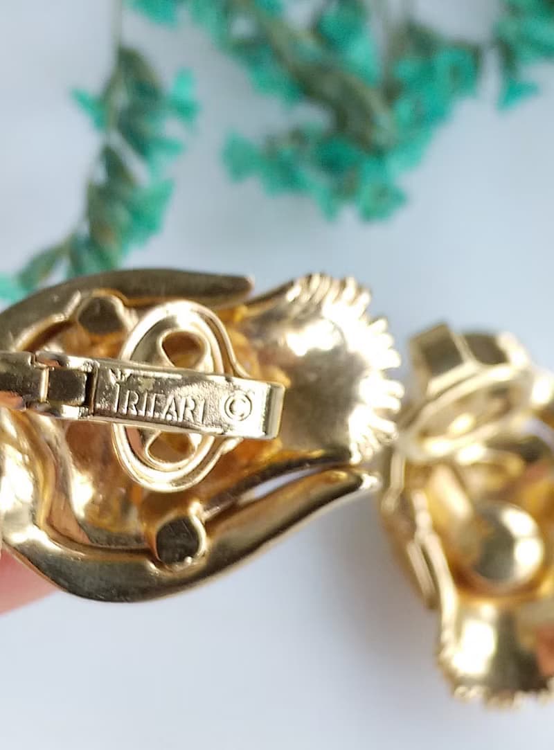 Vintage Jewelry 西洋古董飾品 TRIFARI 花卉 氣質 夾式耳環