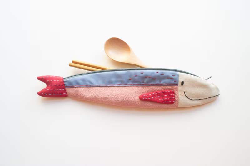 Travelling Tuna cutlery pouch - Bloom