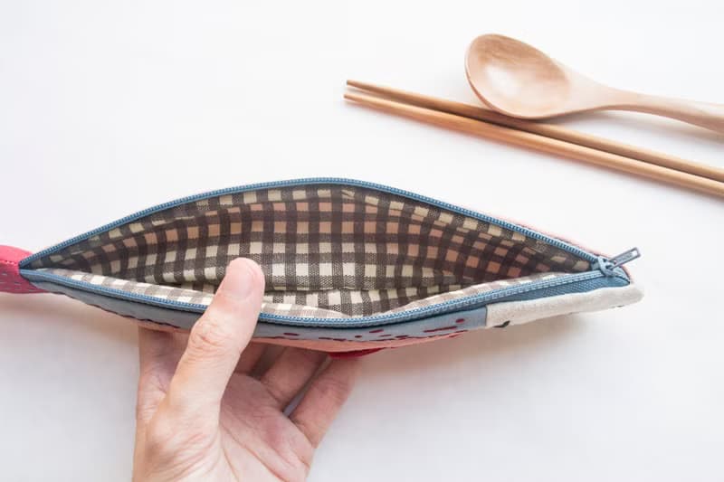 Travelling Tuna cutlery pouch - Bloom