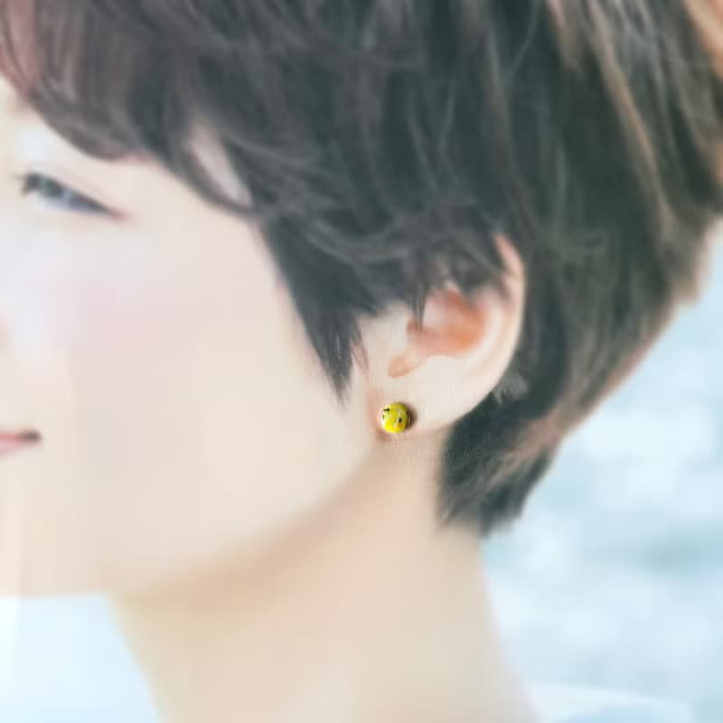 【再販】イエロー ヨーヨー 金継ぎ 陶器 ピアス ノンホールピアス イヤリング 黄色 お祭り 夏 夏祭り 祭り 水風船 和 小ぶり 小さい シンプル ギフト