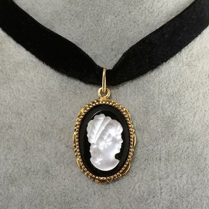 White Black Lady Girl Vintage Glass Cameo Golden Black Velvet Choker Necklace
