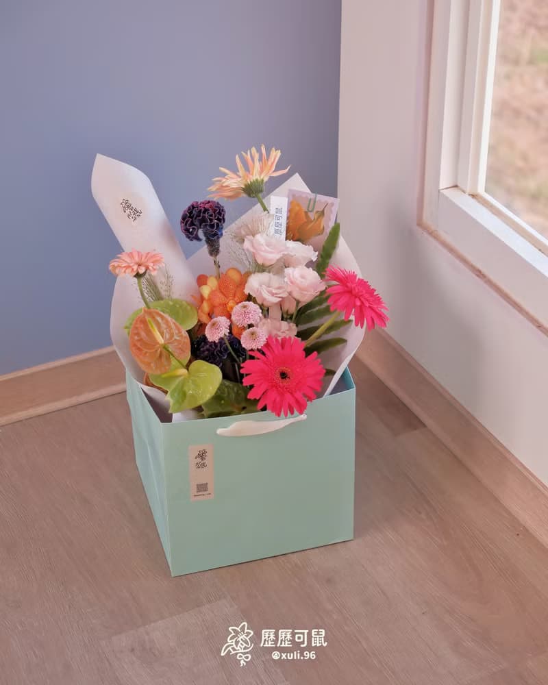 Surprise Me 驚喜我鮮花束