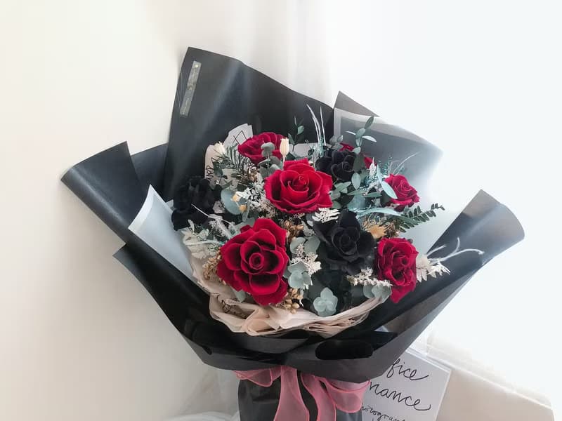 經典紅玫瑰9朵永生玫瑰花束 黑玫瑰永生花束 紅黑玫瑰花永生花