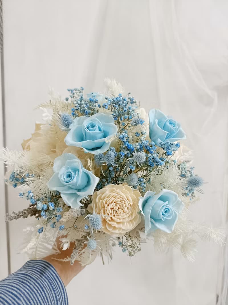 情人節禮物花束冰雪藍白永生玫瑰捧花  結婚求婚告白捧花外拍週年