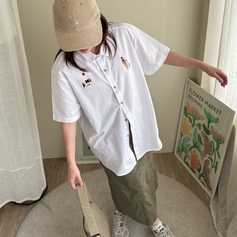刺绣衬衫 (Embroidery Shirt) : 白色 (White color) : 与猫同行