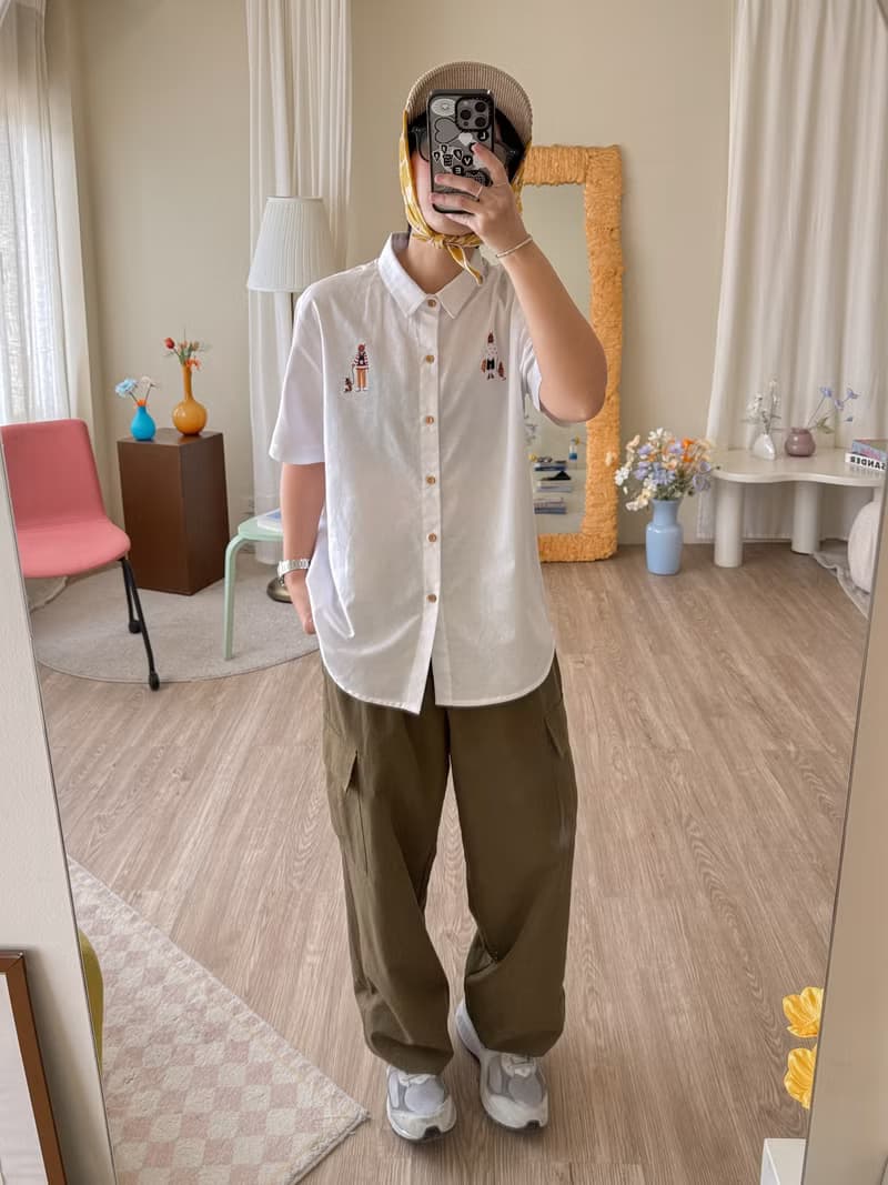 刺绣衬衫 (Embroidery Shirt) : 白色 (White color) : 与猫同行