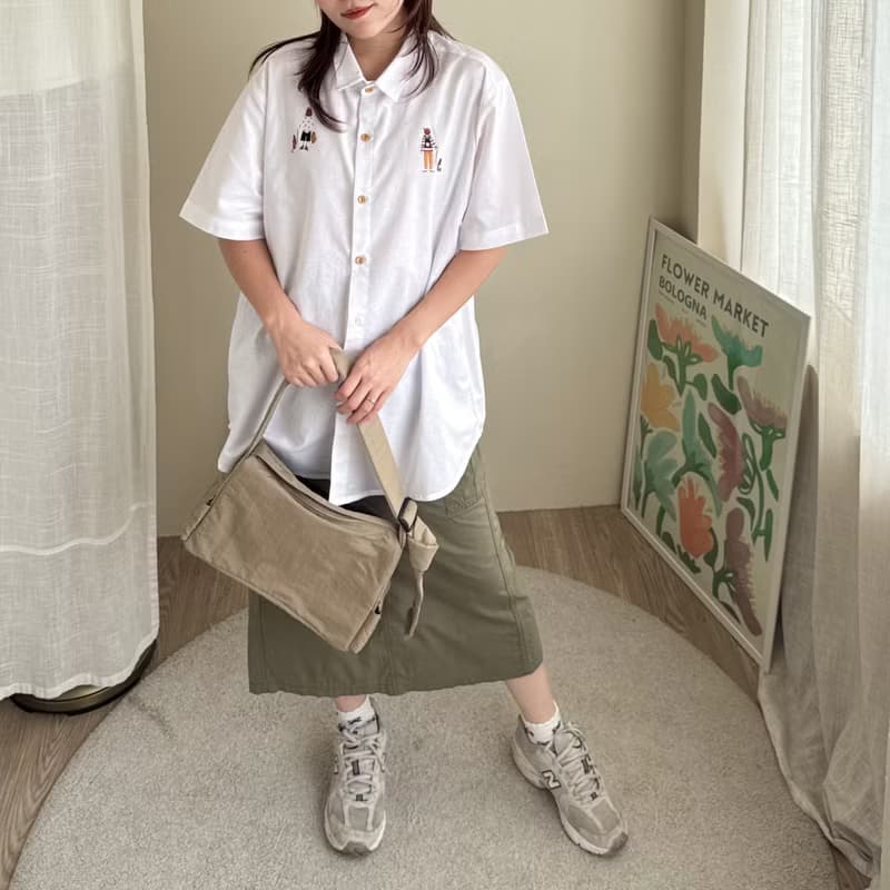 刺绣衬衫 (Embroidery Shirt) : 白色 (White color) : 与猫同行