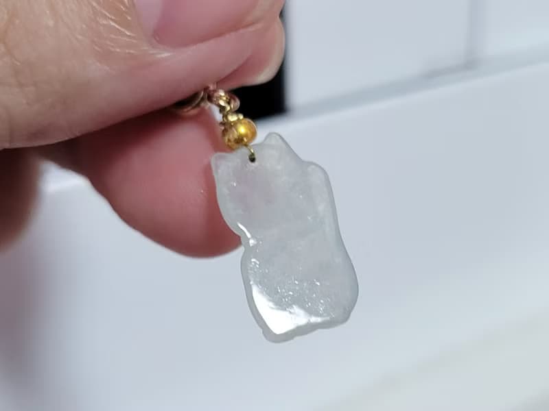 【親翠】天然翡翠 冰晴透底色精緻招財貓 | 皮繩鎖骨鏈