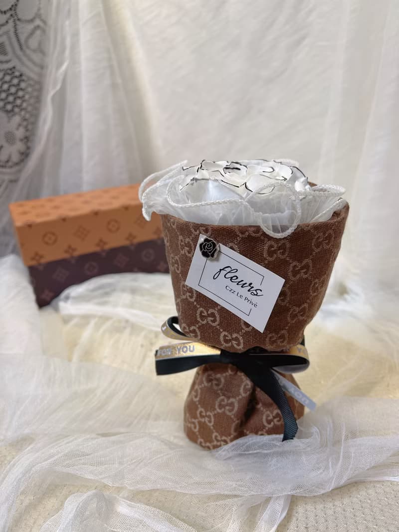 小香風永生花花束 情人節 生日禮物 求婚花束 香奈兒毛呢花束