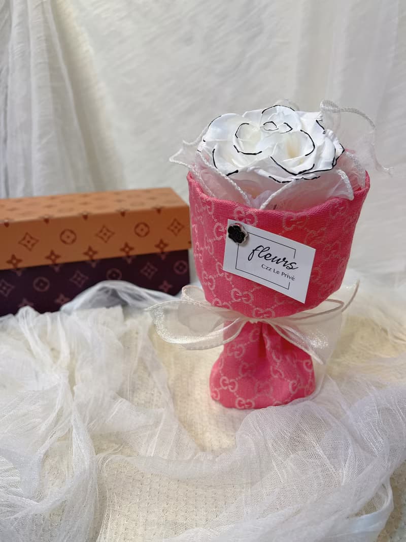 小香風永生花花束 情人節 生日禮物 求婚花束 香奈兒毛呢花束