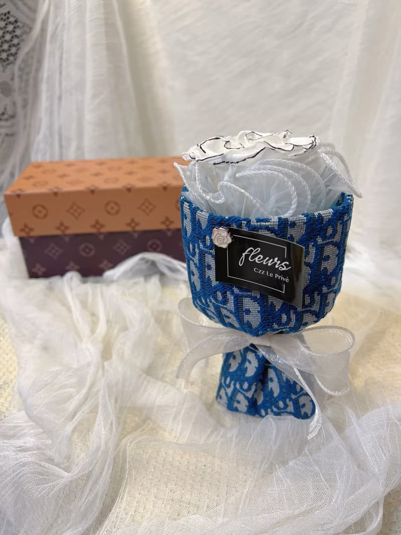 小香風永生花花束 情人節 生日禮物 求婚花束 香奈兒毛呢花束