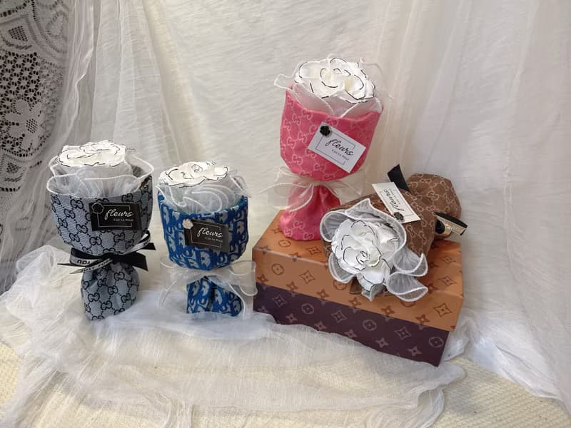 小香風永生花花束 情人節 生日禮物 求婚花束 香奈兒毛呢花束