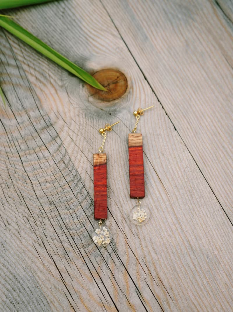 Rivulet 山月手工原創優雅木製碎花長款耳飾