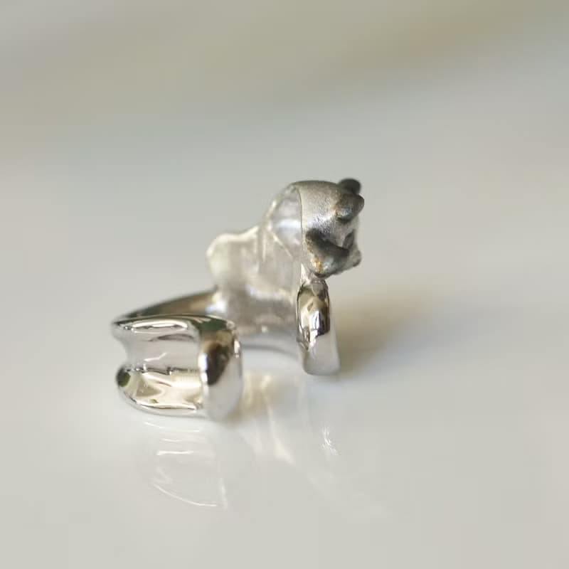 よじ登りパンダイヤーカフ 左耳用