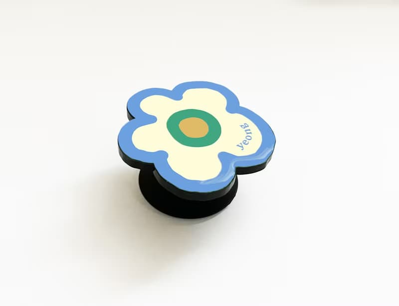 Daisy Smartphone Grip with Initial custom