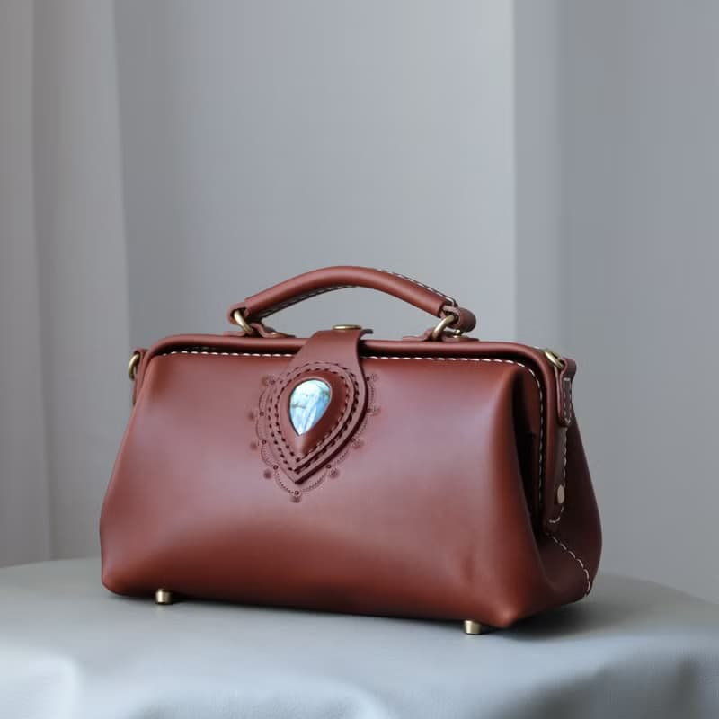 天使之眼 复古横版医生包斜挎包 手提口金包 巧克力色