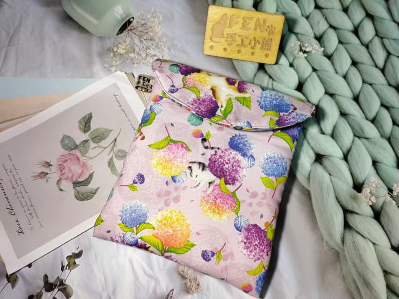 彩色噴墨系列-繡球花貓防撥水牛津布電子書保護套-mooink s6吋