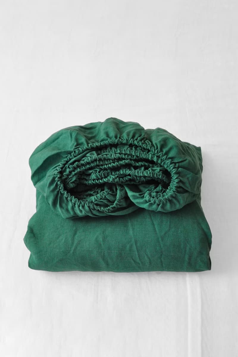 Forest green linen fitted sheet / Softened linen bed sheet / Deep pocket