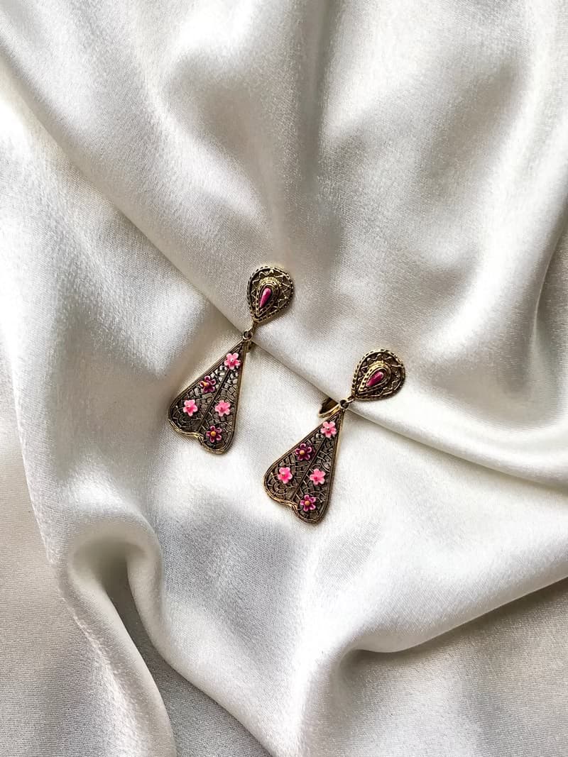 Vintage Pink Daisy Gold Embossed Drop Earrings