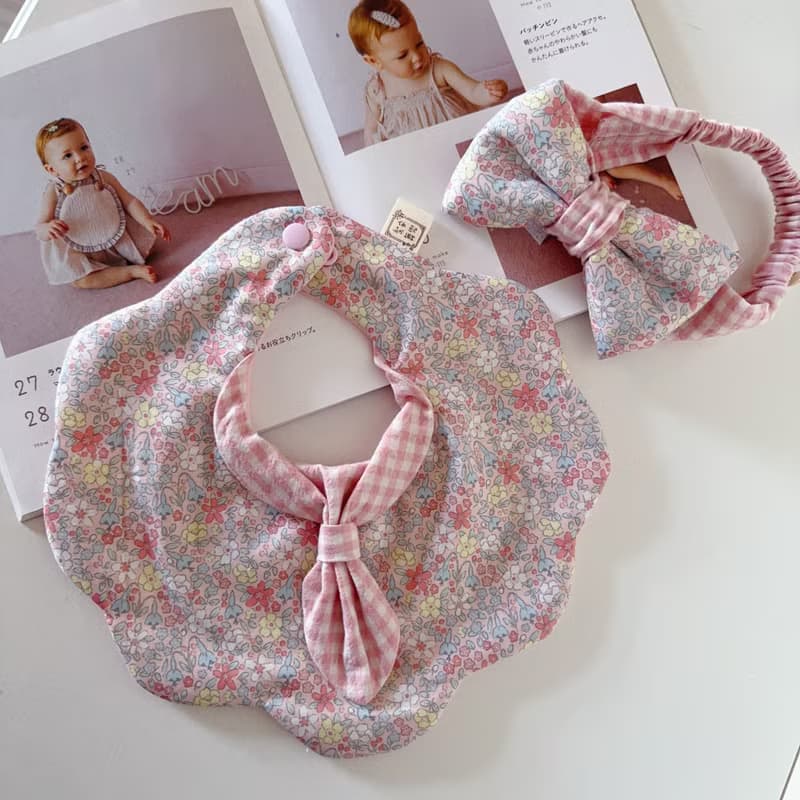 莓果花語  兩件組彌月禮盒 韓國天然染色公主花瓣領兜