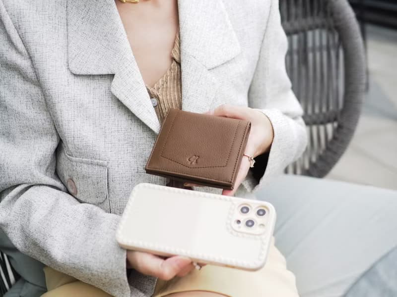 Hannah (Walnut brown) : Small leather short wallet, folded wallet, Slim