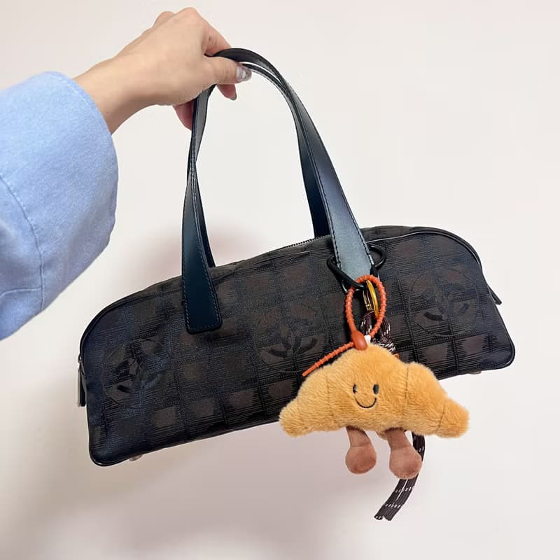 【日本中古】04-05年罕有中古CHANEL Coco Bar 冰格法棍包