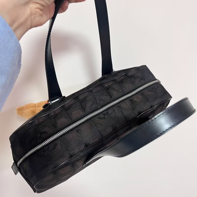 【日本中古】04-05年罕有中古CHANEL Coco Bar 冰格法棍包