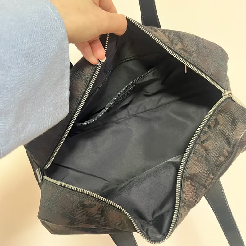【日本中古】04-05年罕有中古CHANEL Coco Bar 冰格法棍包