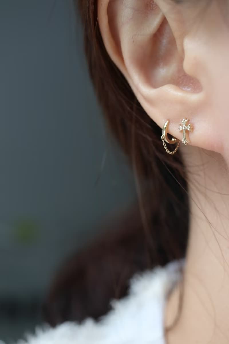 14K Gold Cross Piercing 金十字鎖珠耳環耳骨 耳窩 不退色