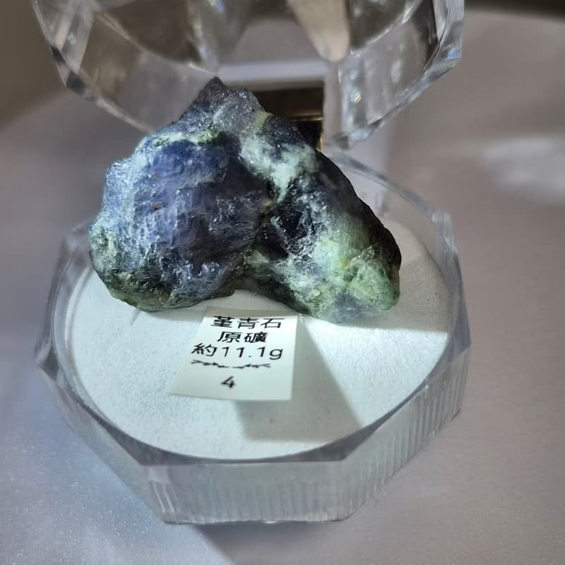•小小的期待• 堇青石原礦 可作礦標/擴香石