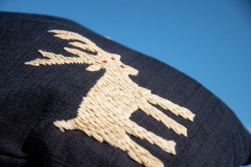 手縫純棉布側背包 刺繡斜背包 手工刺繡肩背包 手繡包-彩虹動物