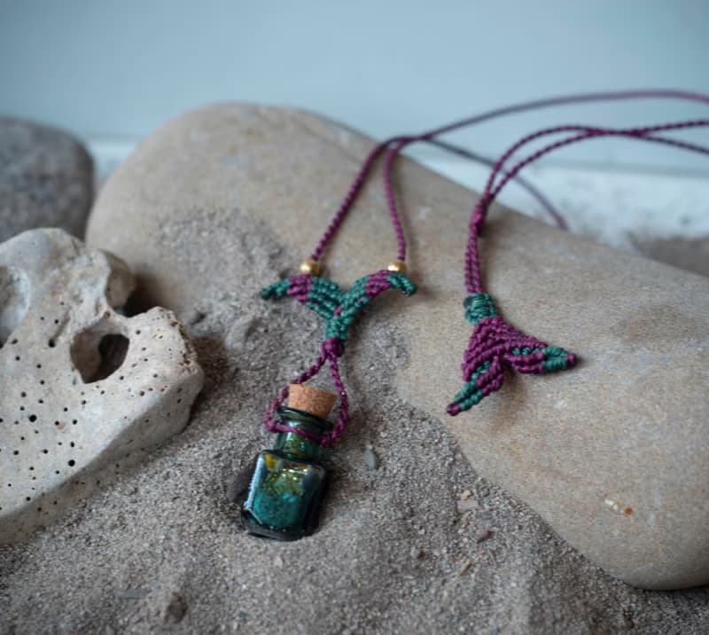 Sirene potion necklace, mermaid amulet, spell bottle necklace