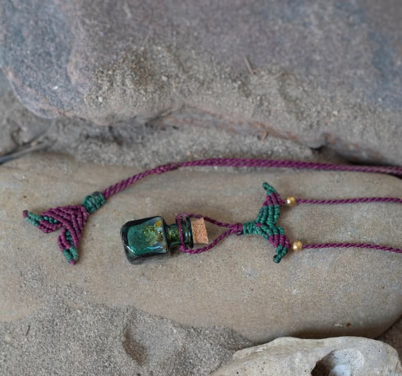 Sirene potion necklace, mermaid amulet, spell bottle necklace