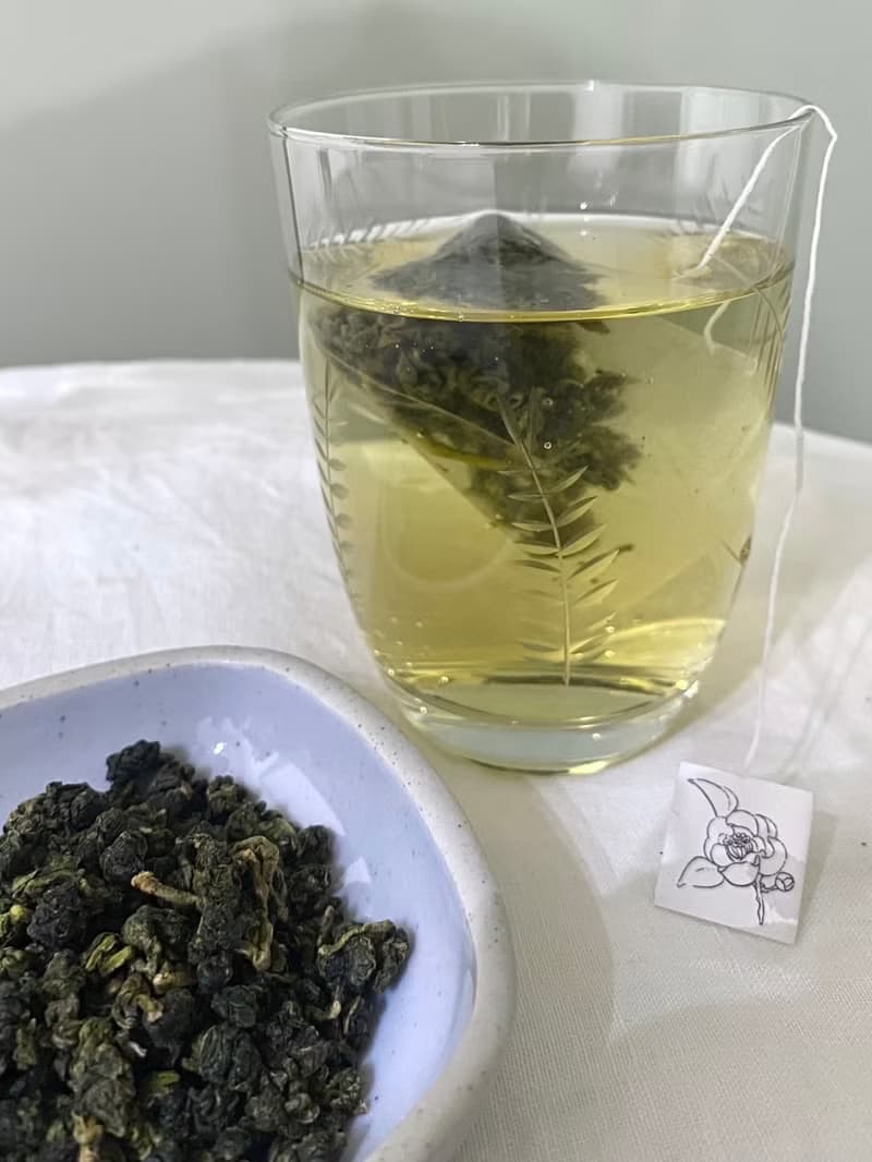 台灣梨山清香型烏龍茶  新佳陽茶區  自然農法 自家茶園