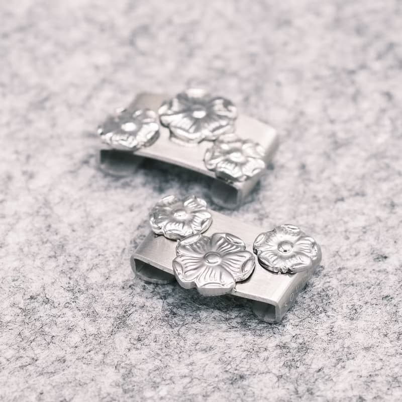 【時尚飾物】SOULITE  蘋果錶帶夾子 Flower Clip