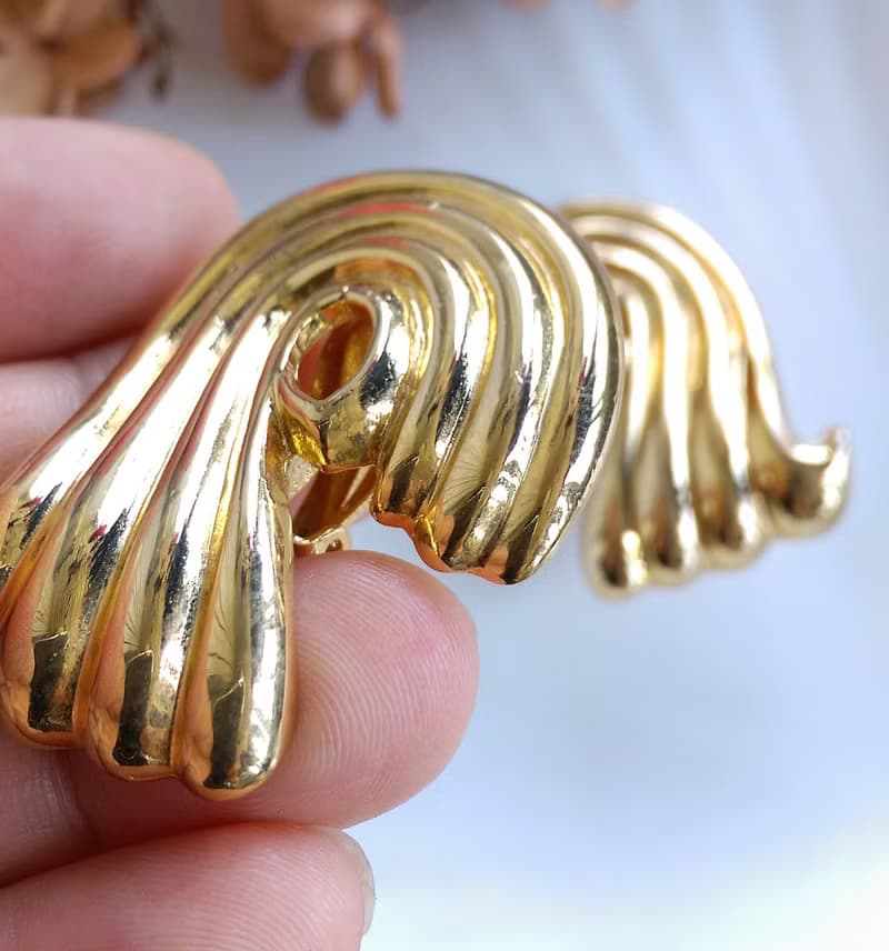 Vintage Jewelry 西洋古董飾品 對稱 波浪  夾式耳環
