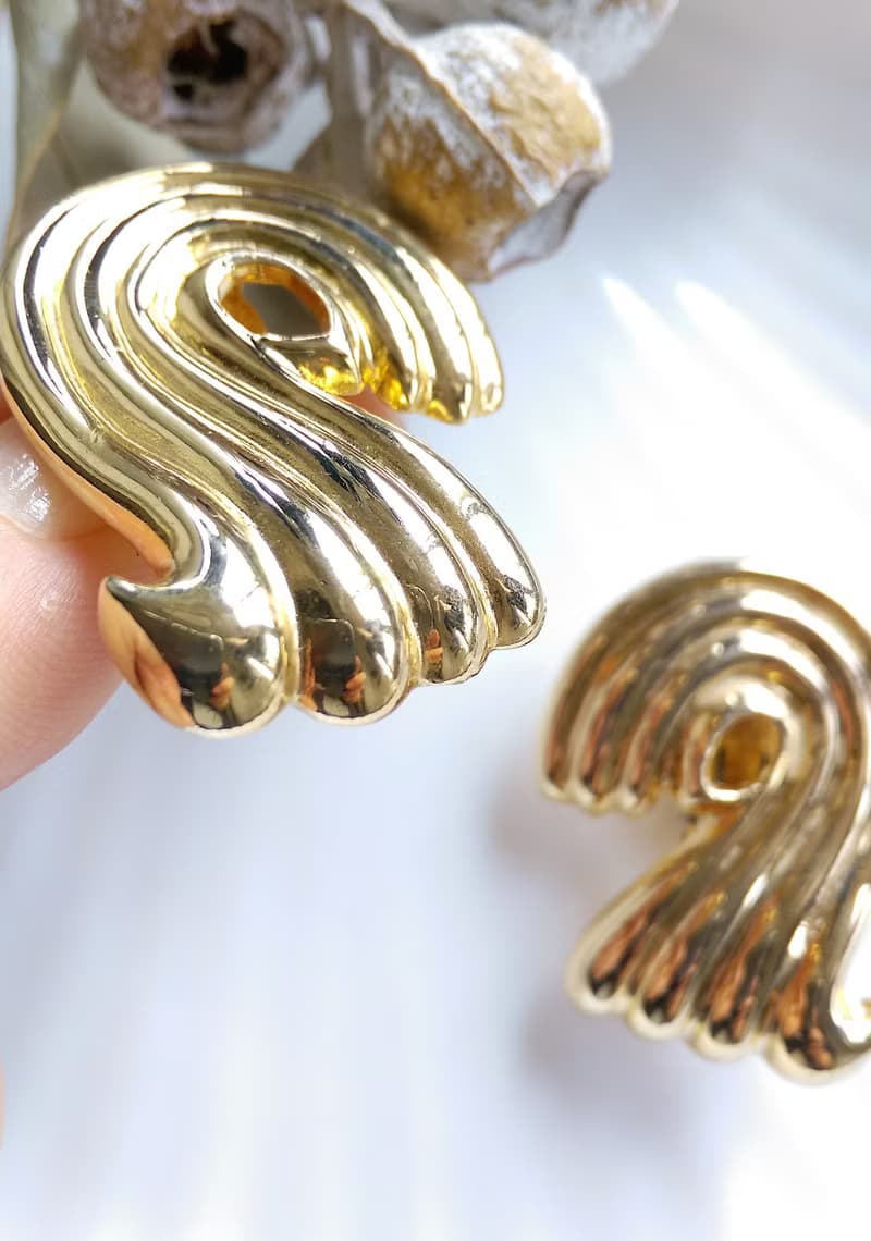 Vintage Jewelry 西洋古董飾品 對稱 波浪  夾式耳環